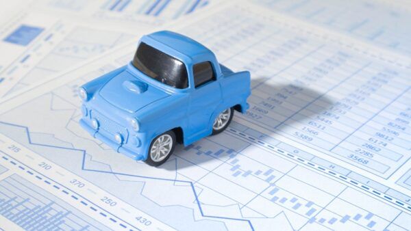 Pojištění auta na jaře: proč ho po zimě zkontrolovat